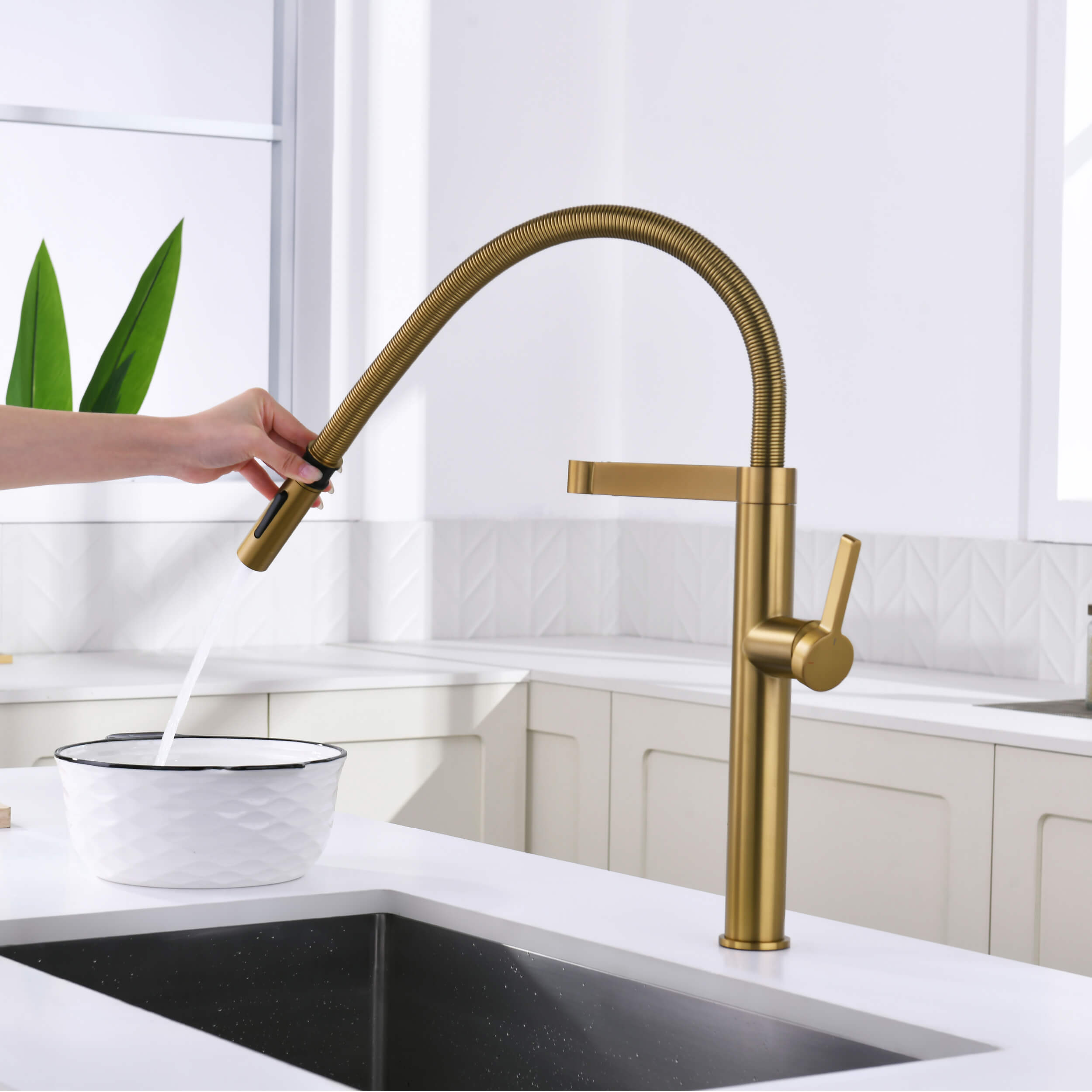 Novo Pro-style Single Handle Pull Down Kitchen Faucet - KKF2021 view 5