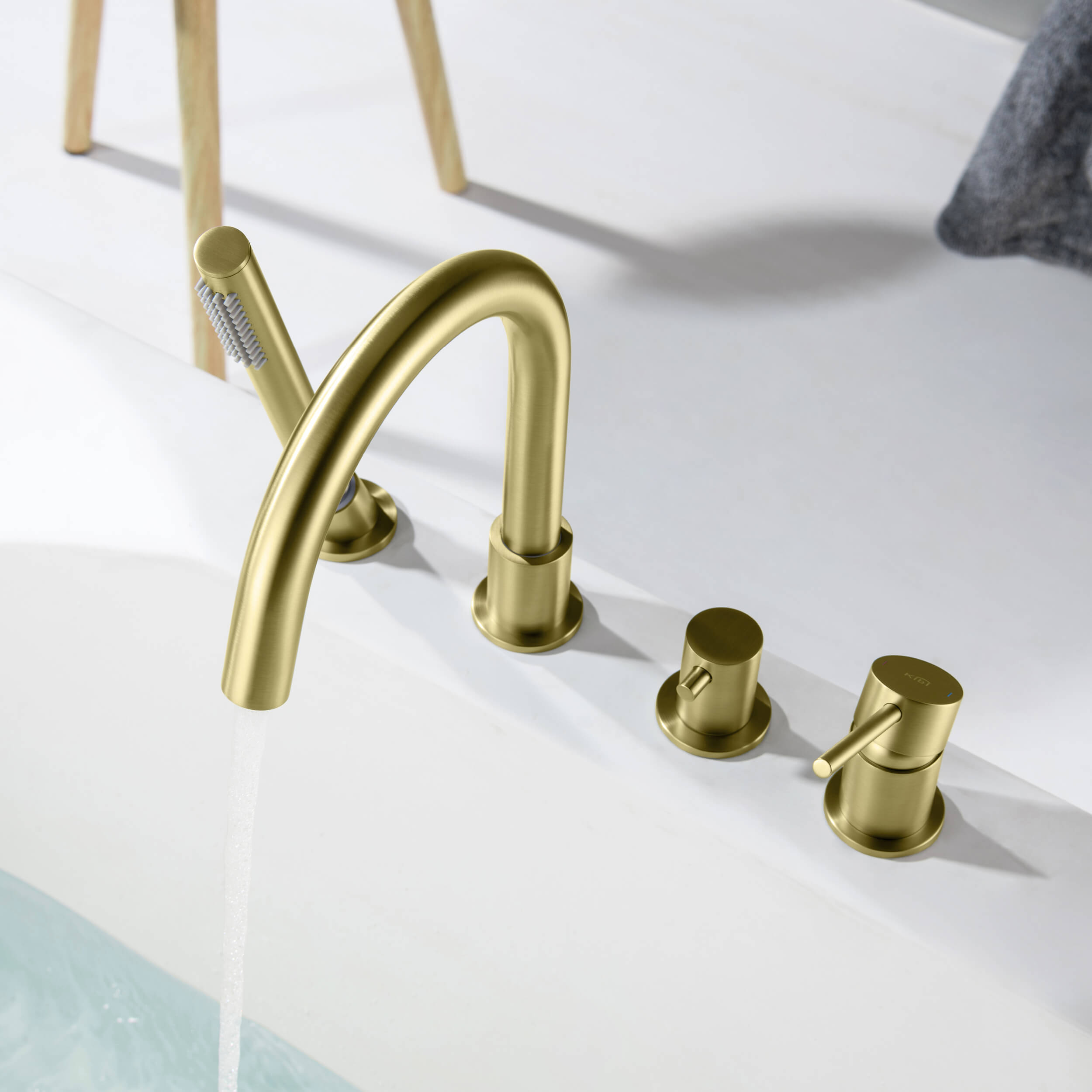 Circular Deck Mounted Bathtub Faucet with Hand Shower KTF3101 view 3