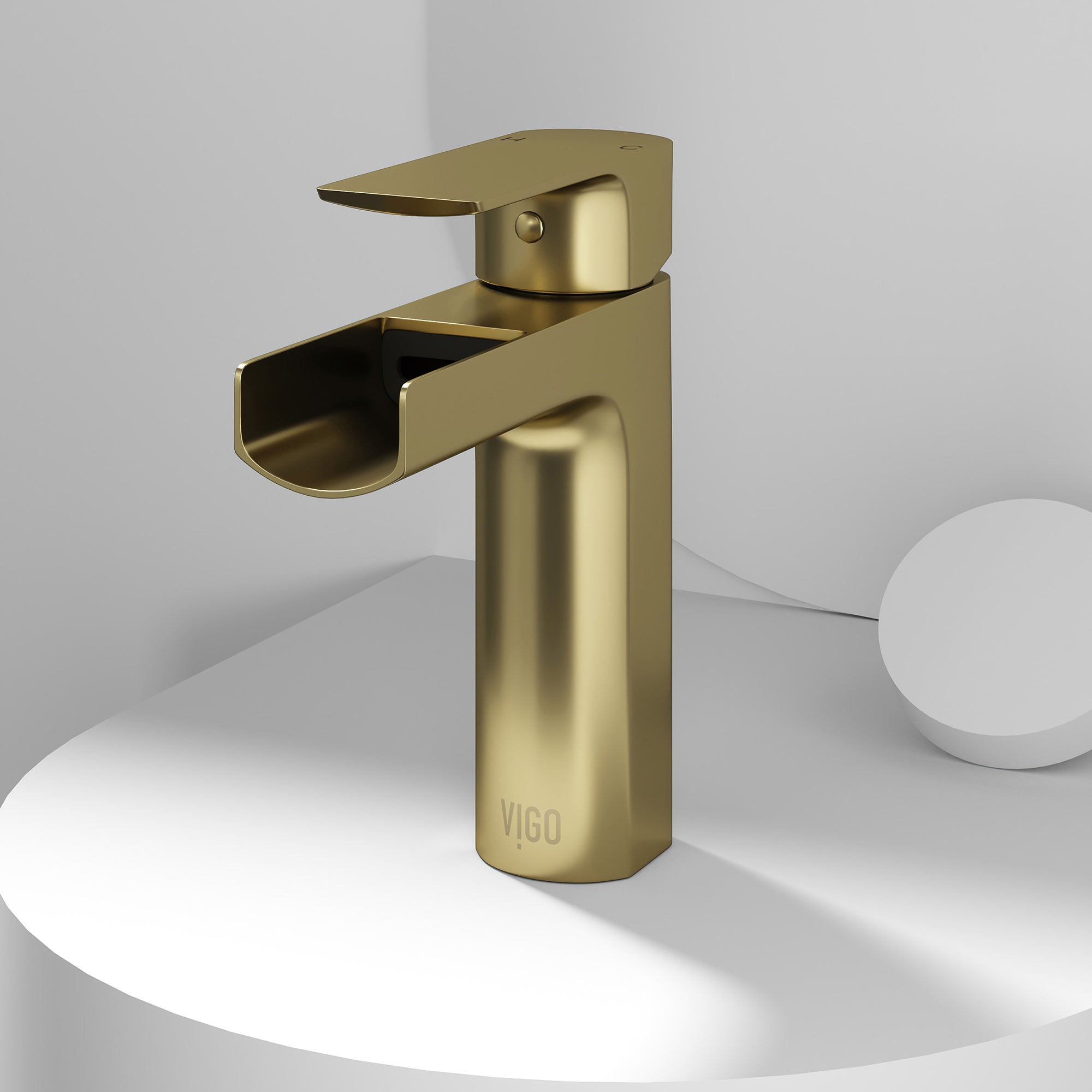 Amada Single Hole Bathroom Faucet view 2