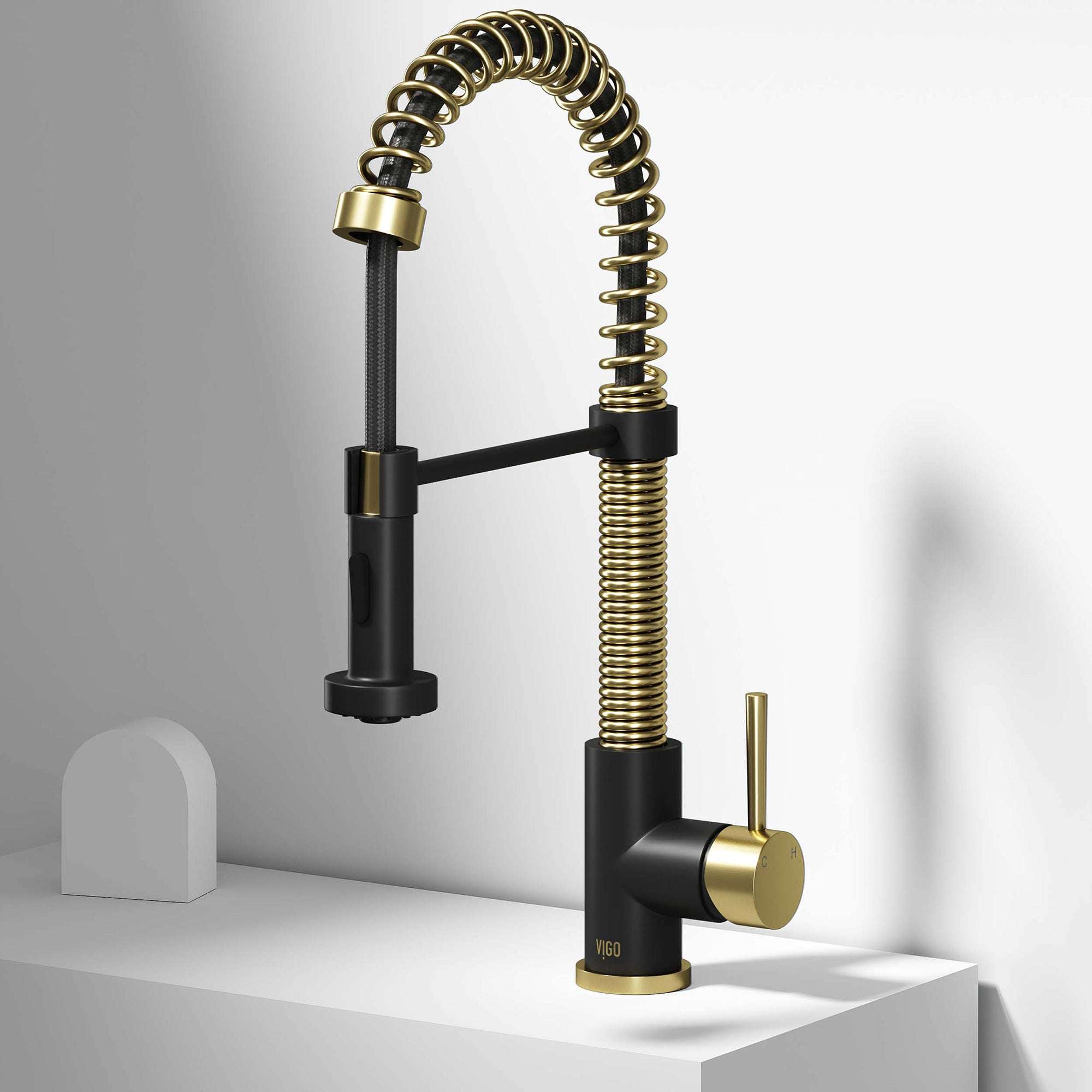 Edison Pull-Down Kitchen Spray Faucet view 3