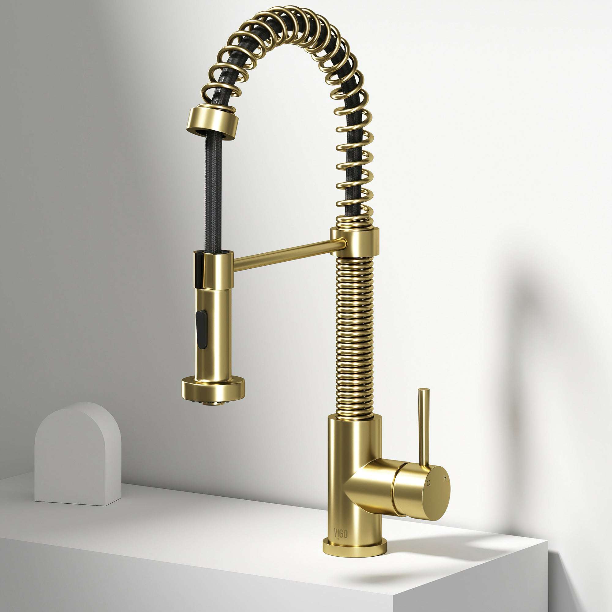 Edison Pull-Down Kitchen Spray Faucet view 2