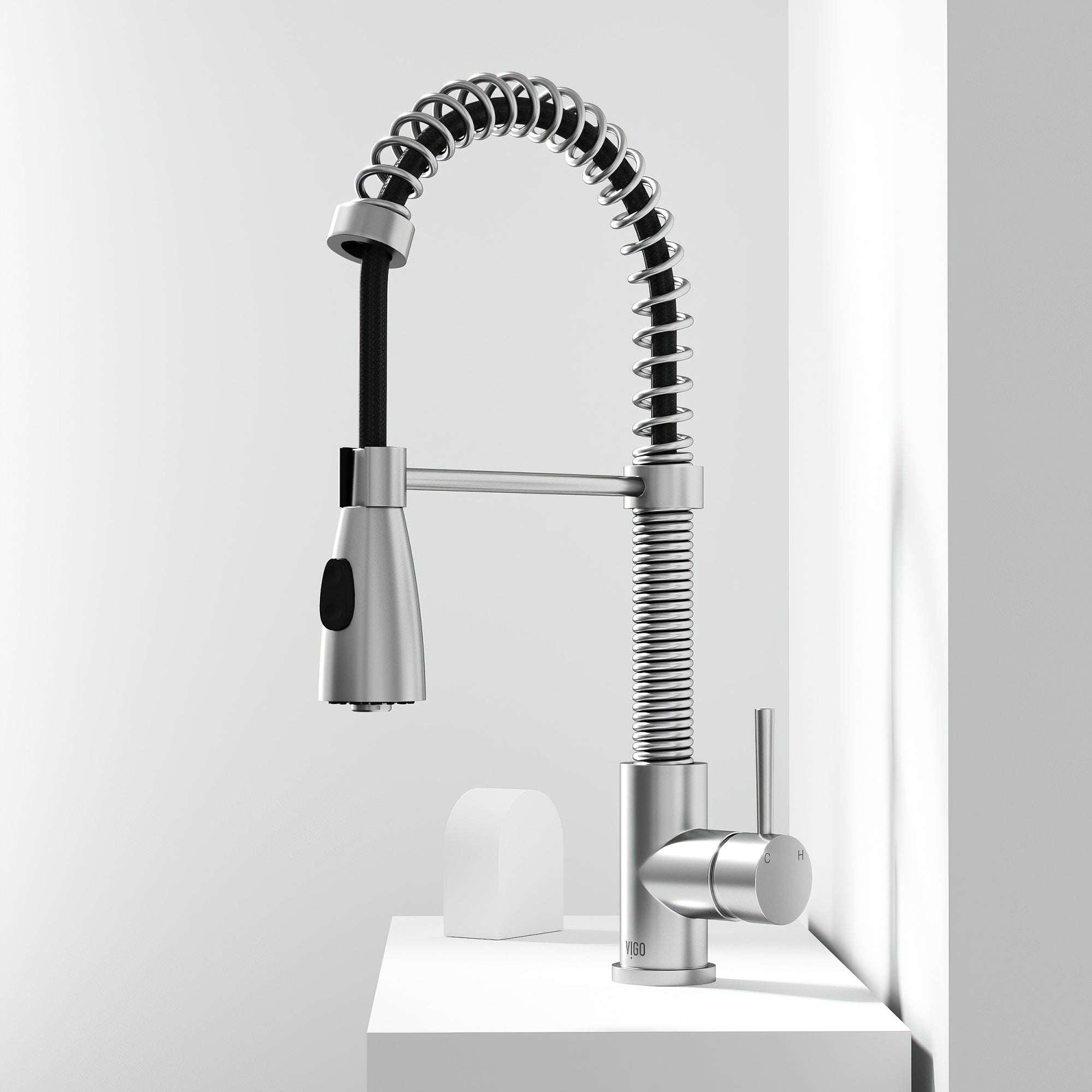 Brant Pull‑Down Spray Kitchen Faucet view 4