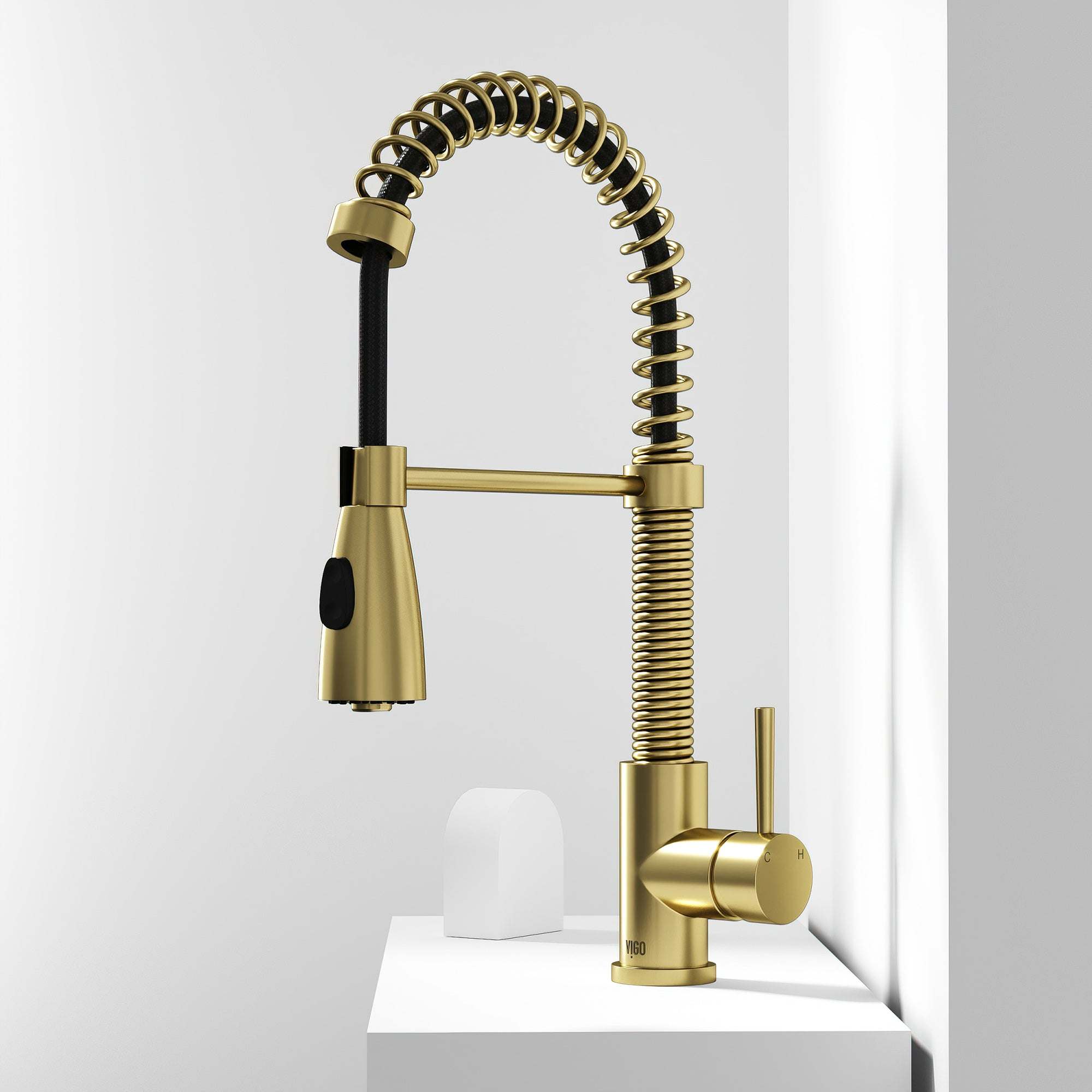 Brant Pull‑Down Spray Kitchen Faucet view 2