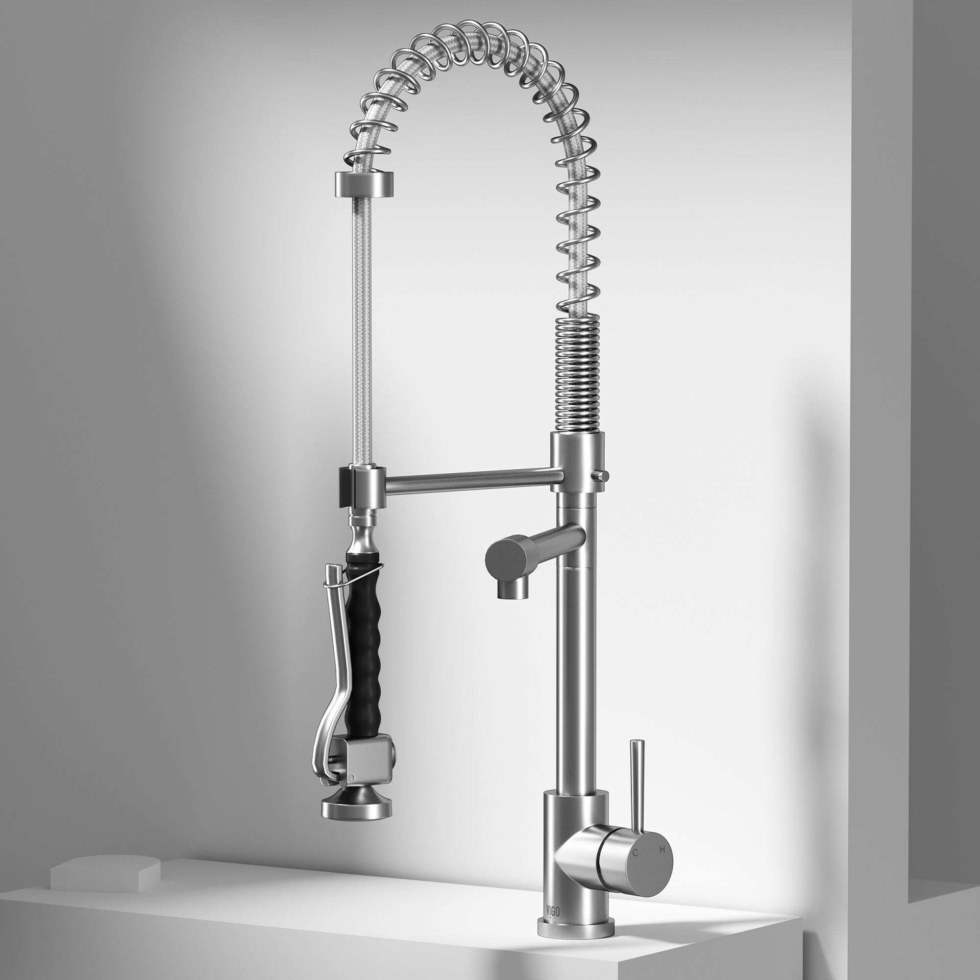 Zurich Pull-Down Kitchen Faucet view 3