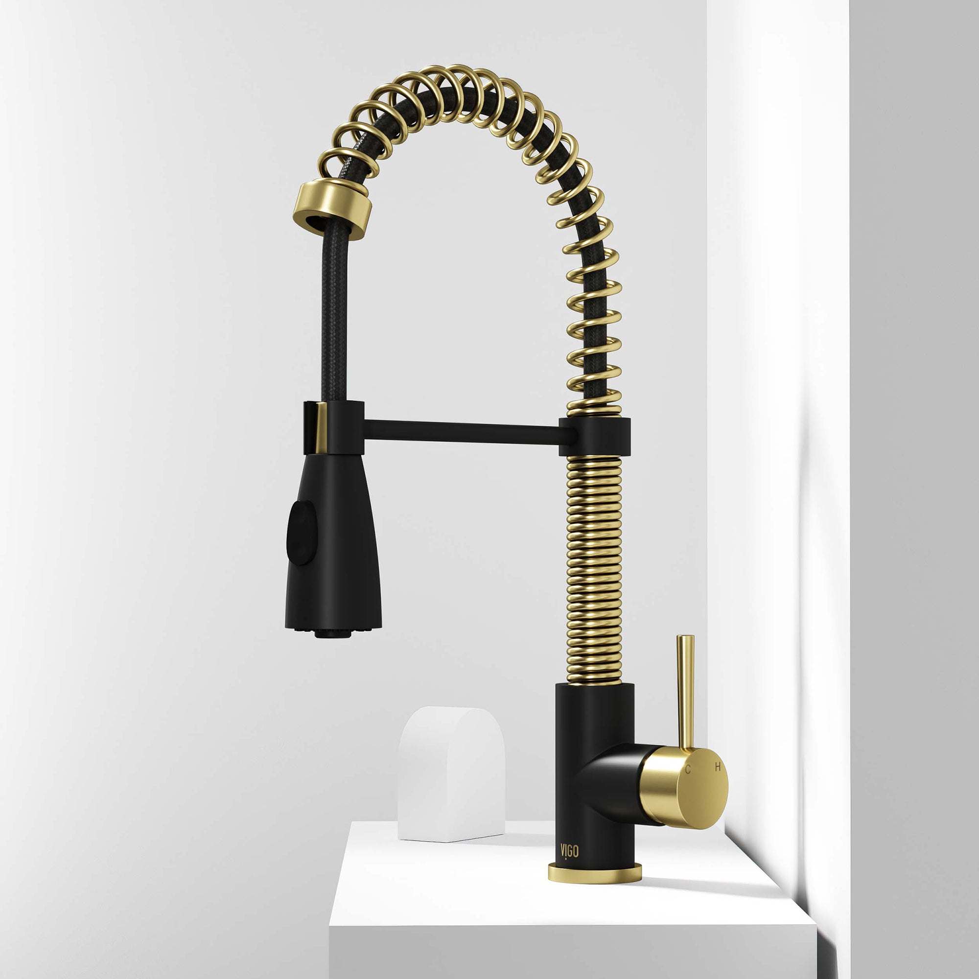 Brant Pull‑Down Spray Kitchen Faucet view 3