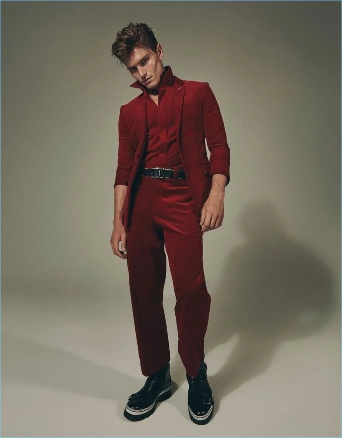 Oliver-Cheshire-2017-Editorial-Prestige-Hong-Kong-007.jpg.webp.jpeg-2_qcjkzd