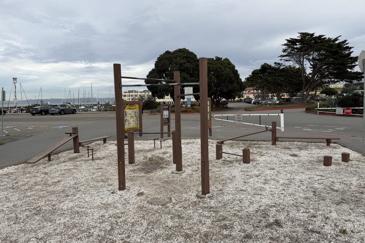 Marina Green Calisthenics Stations - Photo 2