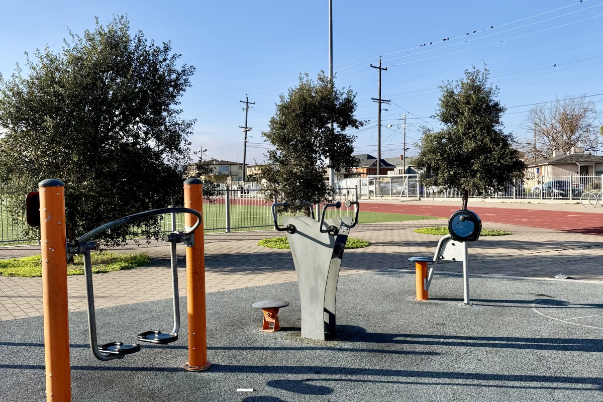 Martin Luther King Jr. Park Calisthenics Station - Richmond, CA - Photo 3