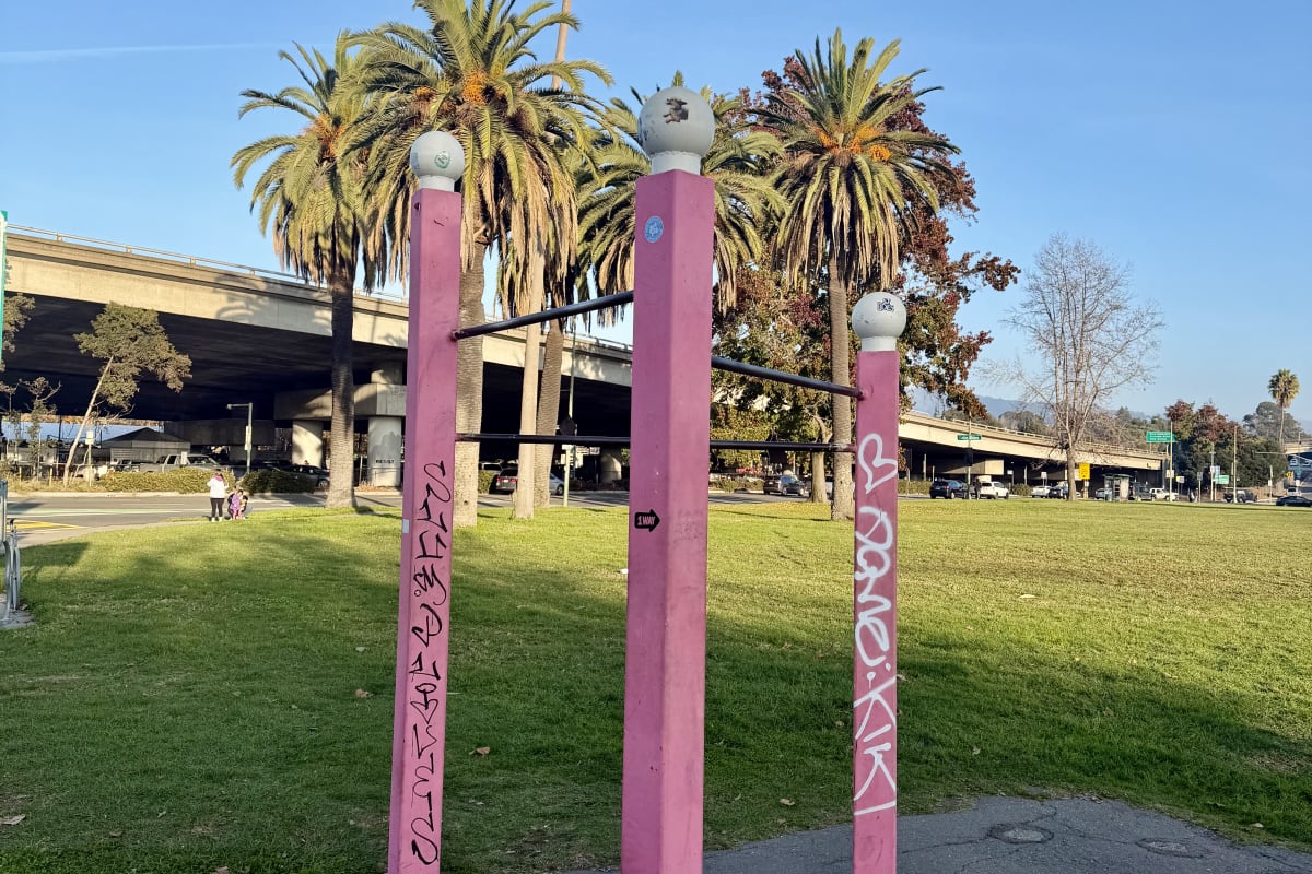 Eastshore Park Bars - Photo 2