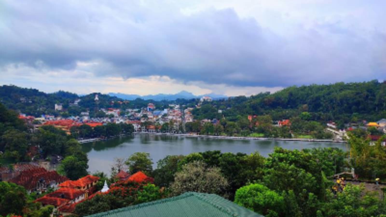 View over Kandy and the Temple