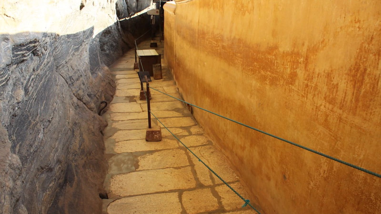 Sigiriya Mirror Wall