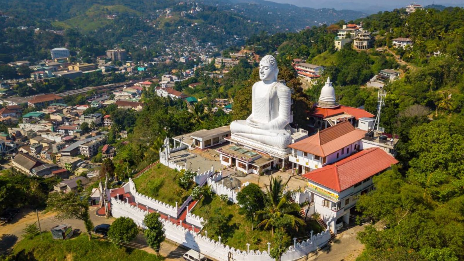 Buddha statue in Kandy