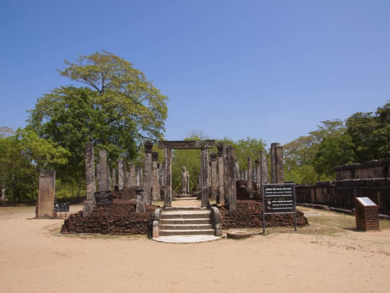 Standing Buddha image in Polonnaruwa