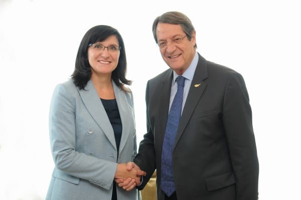 Cyprus president Anastasiades with FinExpertiza network representative