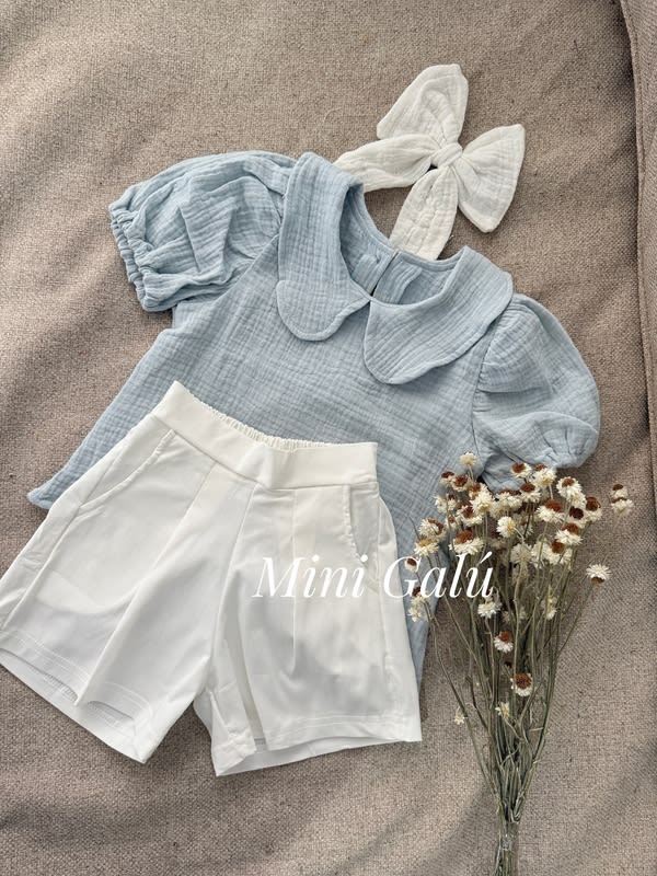 Conjunto Celeste y Blanco