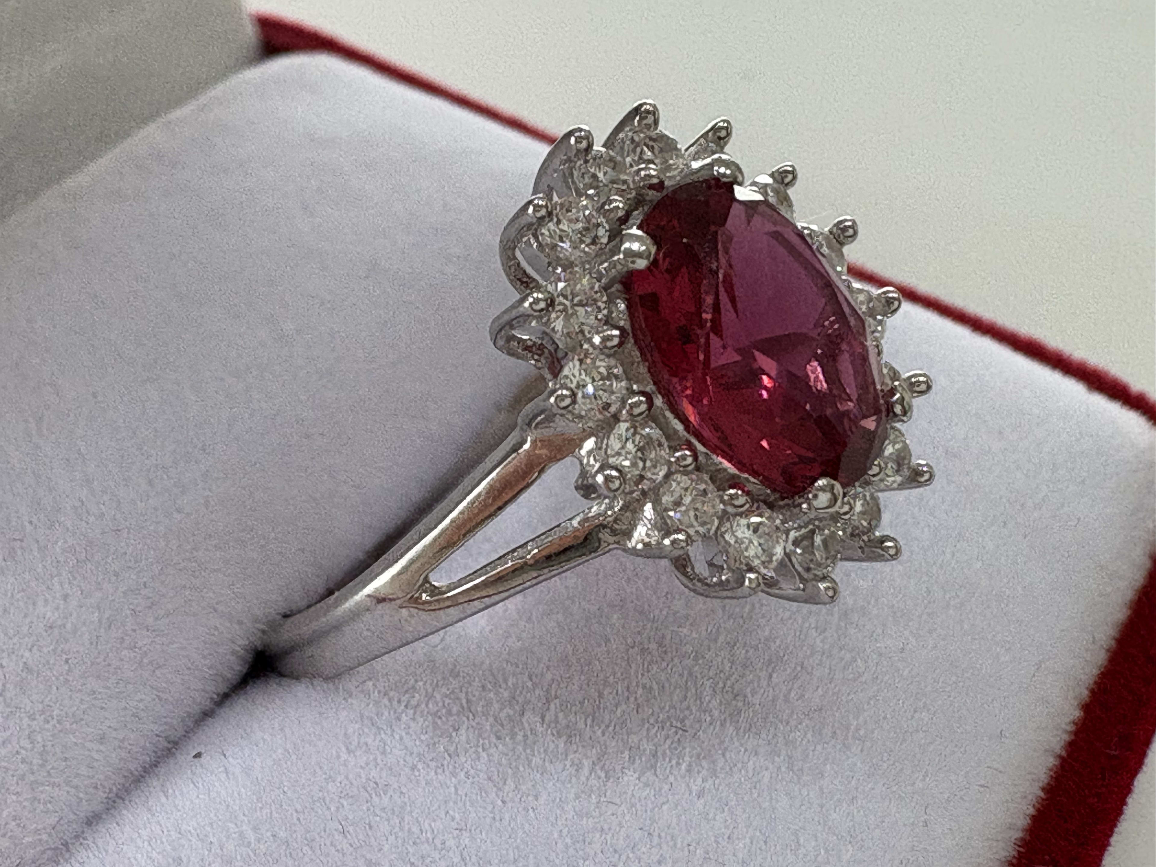 Anillo con Rubí
