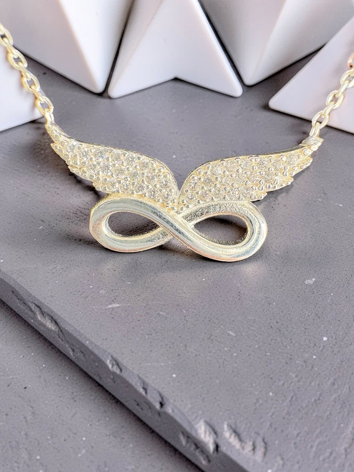 Cadena de Infinito con alas