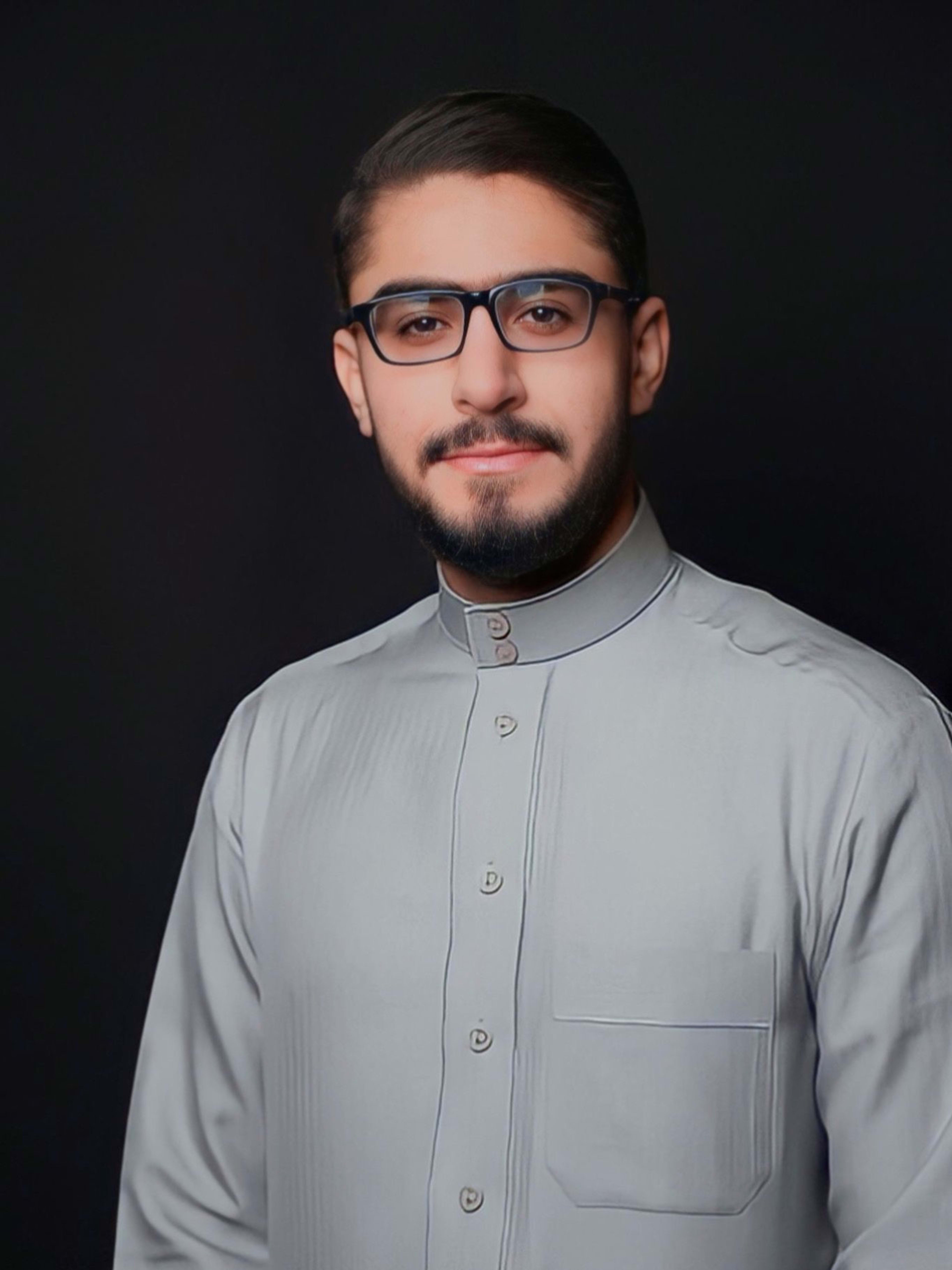 القارئ باقر البني