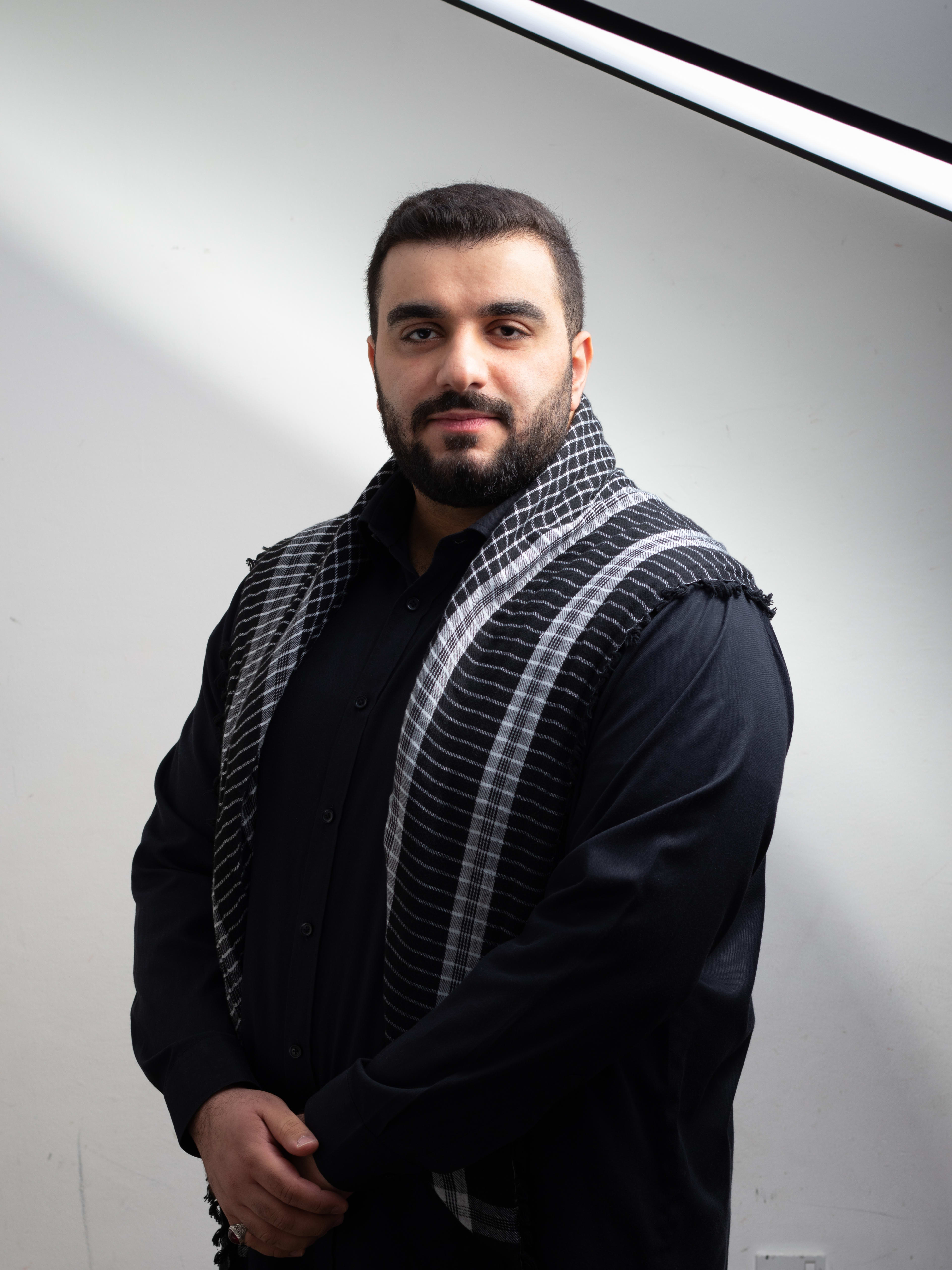 الرادود علي حسن