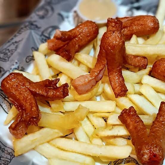 Salchipapas