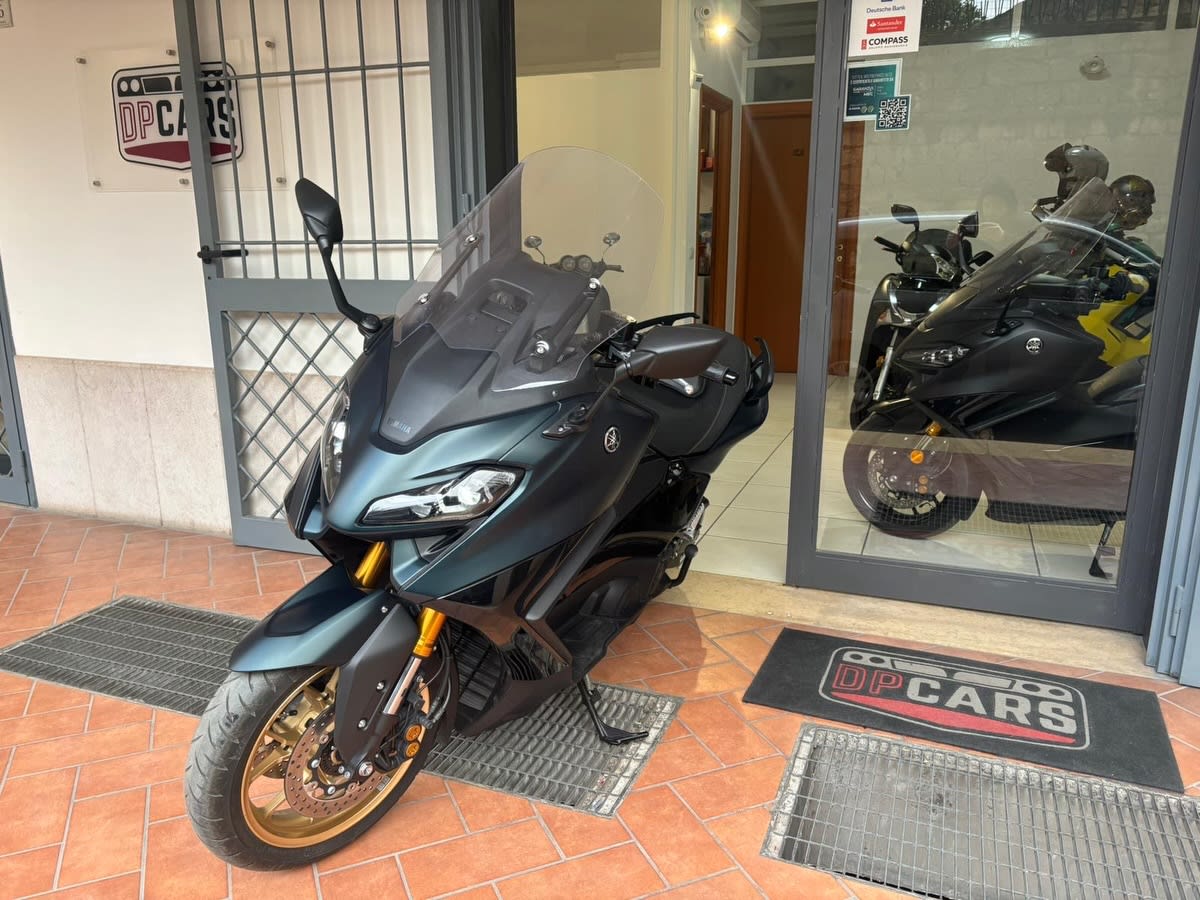 Yamaha TMax Tech Max – immagine 1