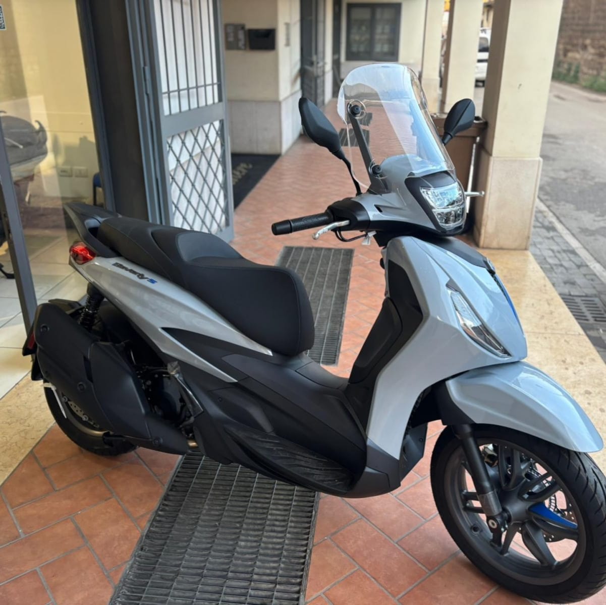 Piaggio Beverly S – immagine 3