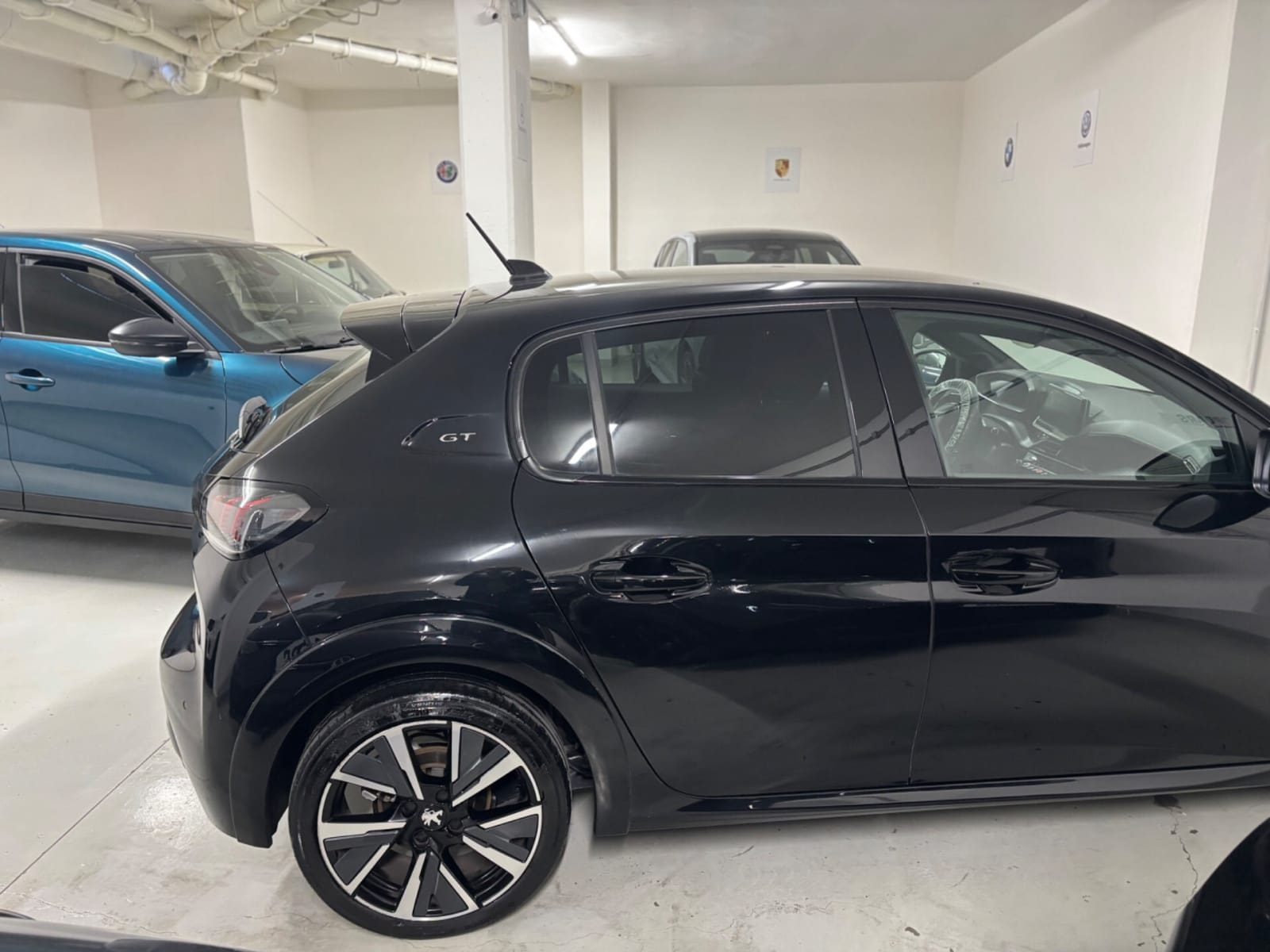 Peugeot 208 BlueHDi 100 Stop&Start 5 porte GT – immagine 3