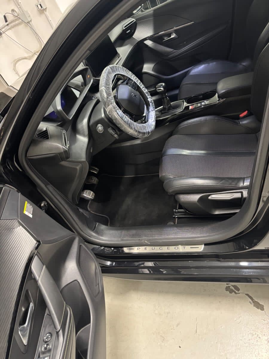 Peugeot 208 BlueHDi 100 Stop&Start 5 porte GT – immagine 5