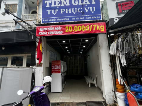 Tiệm Giặt Tự Phục Vụ laundry shop in Ho Chi Minh City