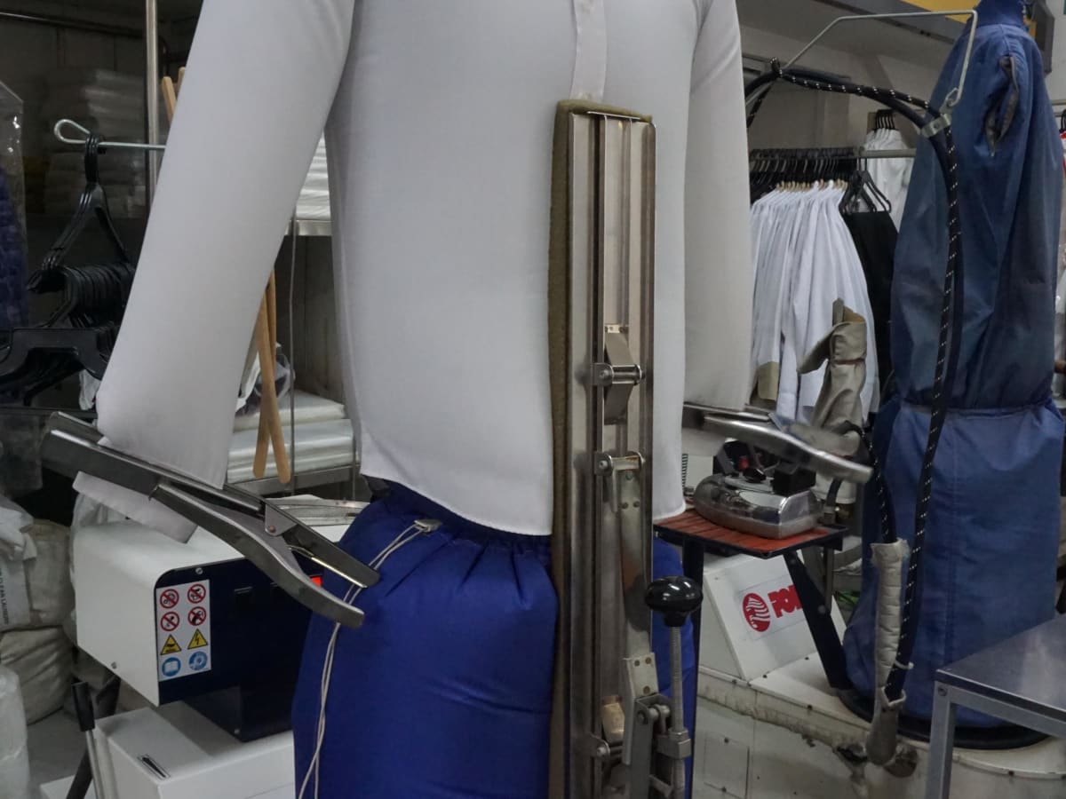 Ever Clean Laundry & Dry Cleaning Service laundry shop in Geylang