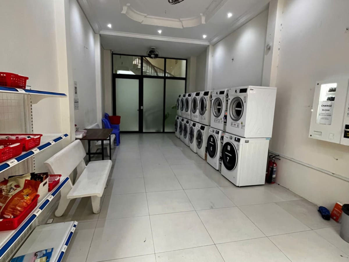 Dan's Wash & Stay - Self Service Laundry & Storage Luggage laundry shop in Ho Chi Minh City