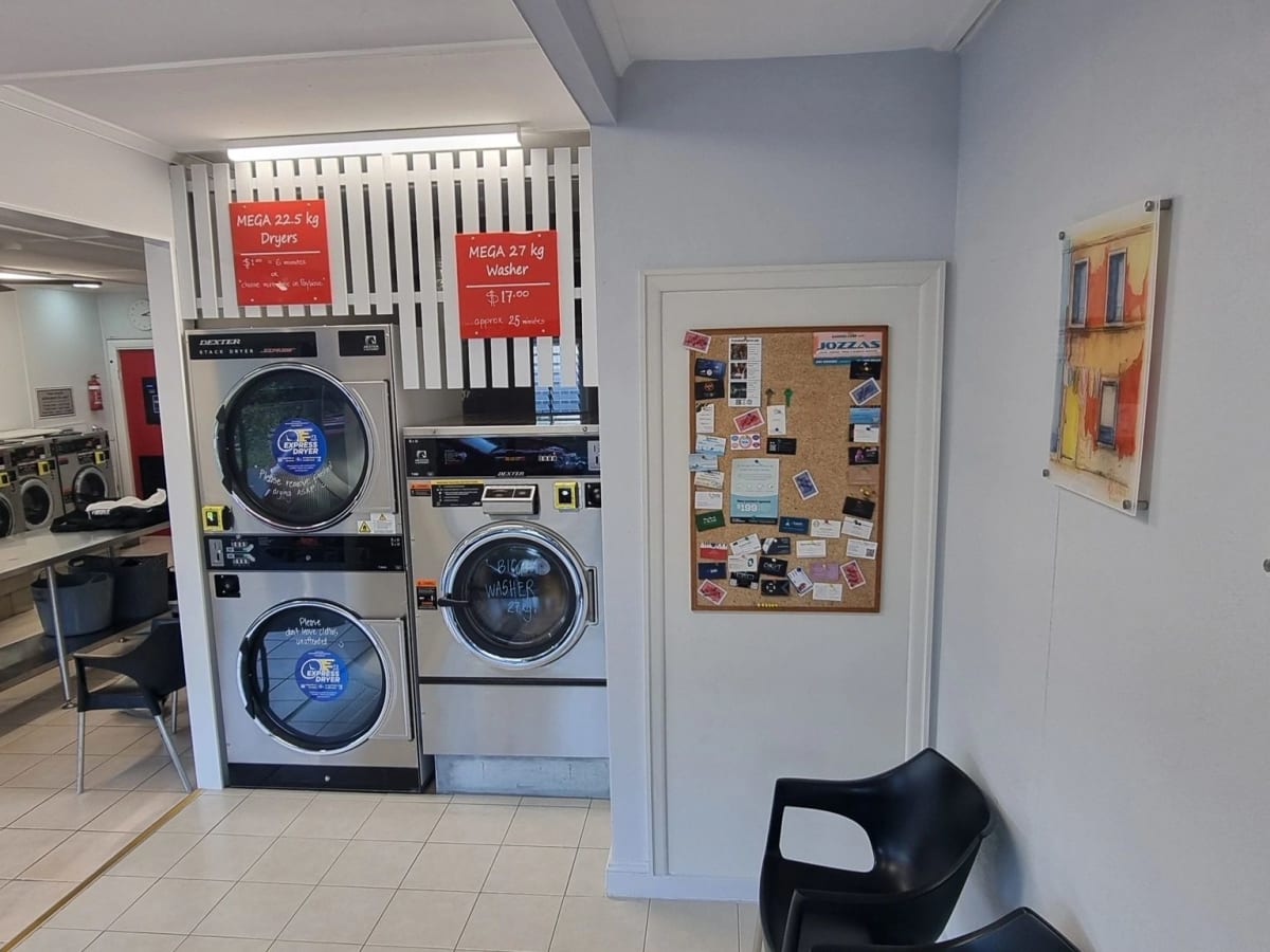 Indooroopilly Laundromat laundry shop in Brisbane