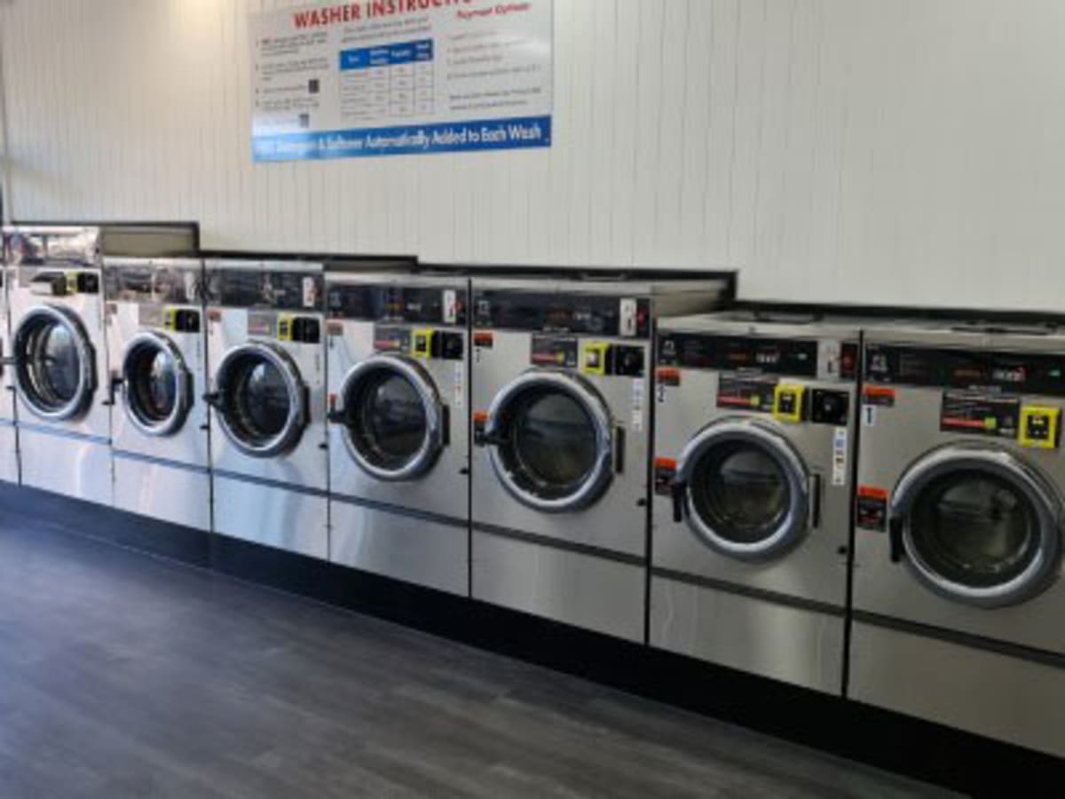 Crestmead Coin Laundry laundry shop in Brisbane