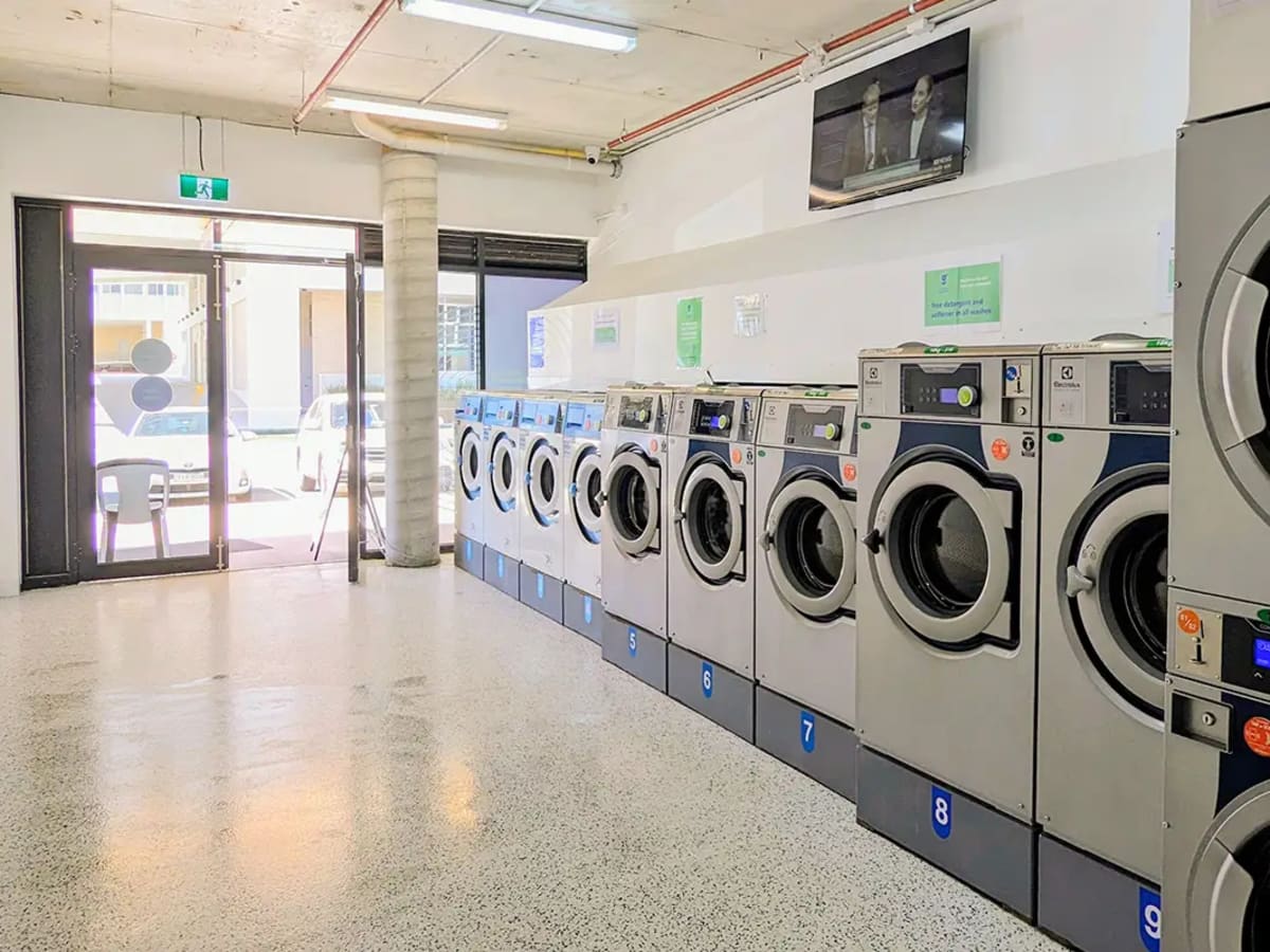Laundromat Gungahlin laundry shop in Canberra