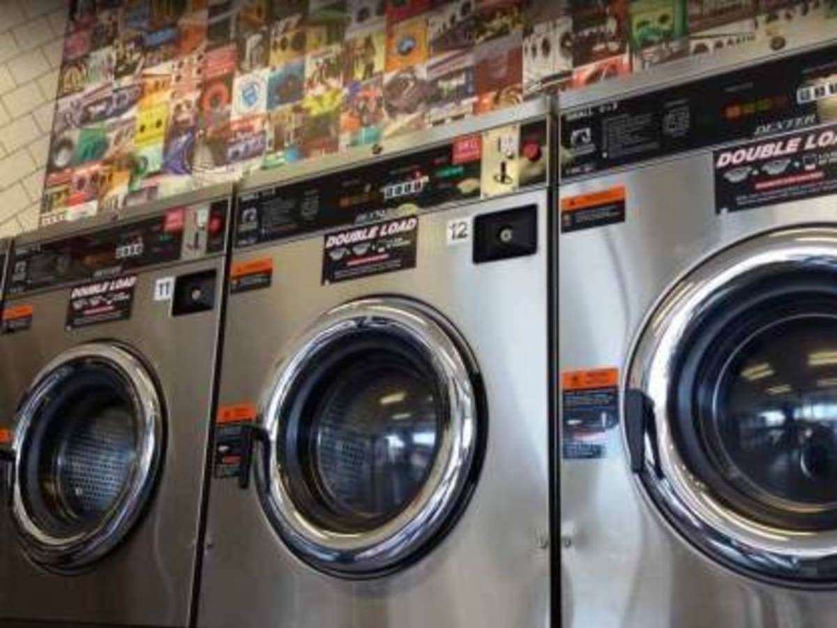Blue Hippo Laundry - Norlane laundry shop in Geelong