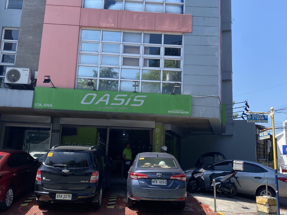Oasis Sta Ana Laundry Center photo 2