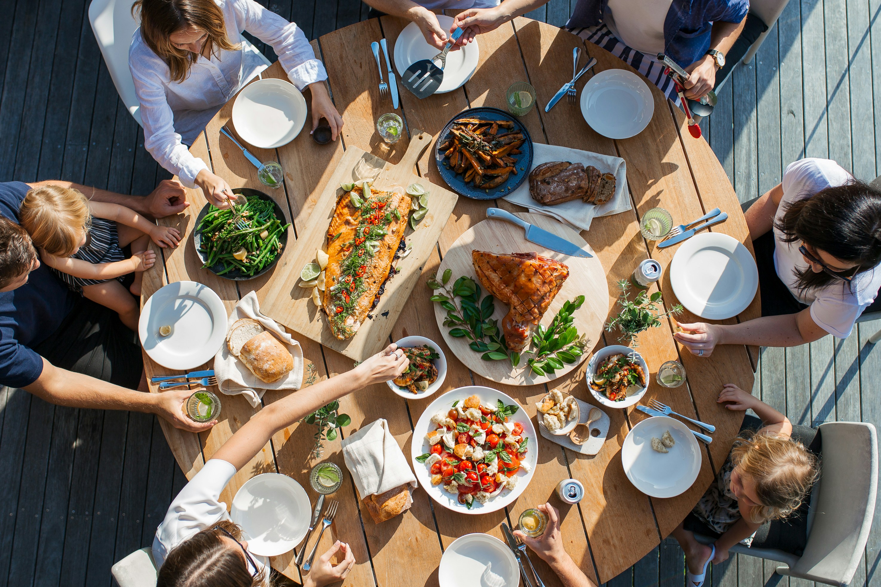 Sunshine & Snacks! ☀️ What to Cook for Your Summer Family Gathering