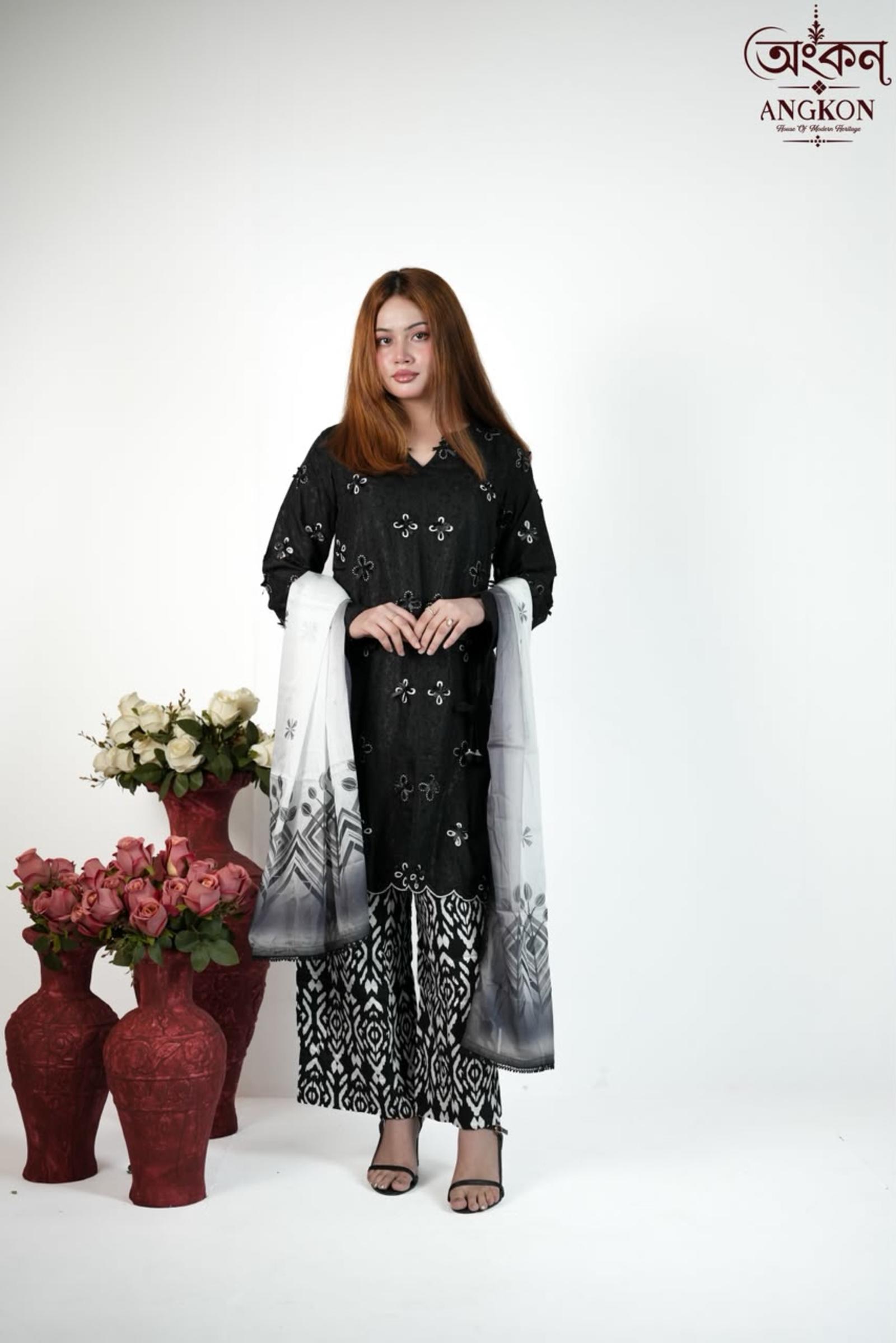 Tawakkal Wada – Midnight Black