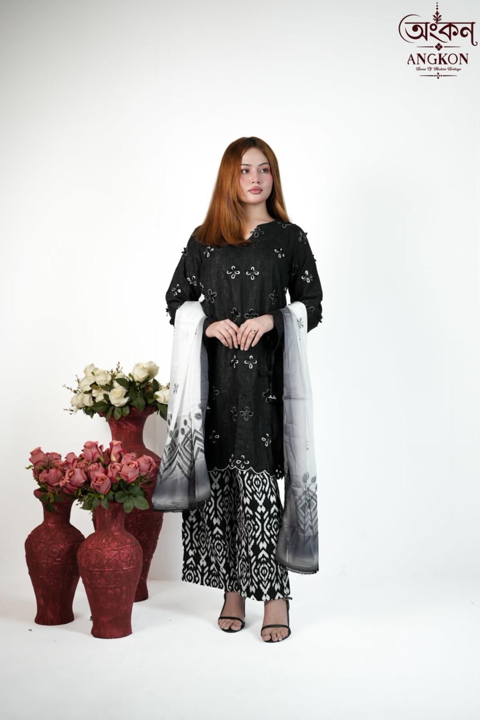 Tawakkal Wada – Midnight Black