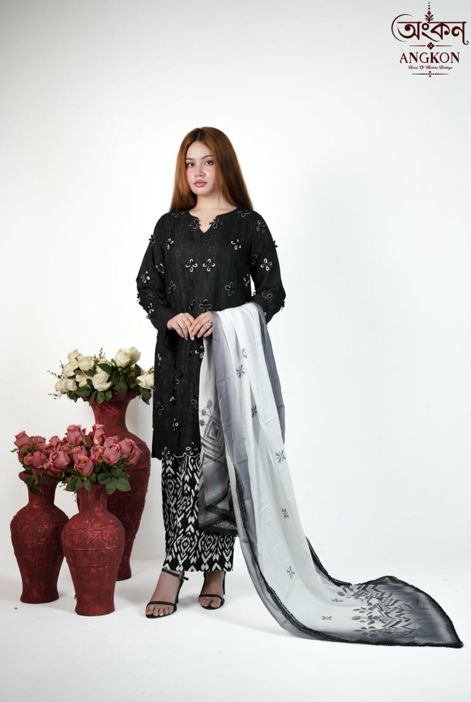Tawakkal Wada – Midnight Black
