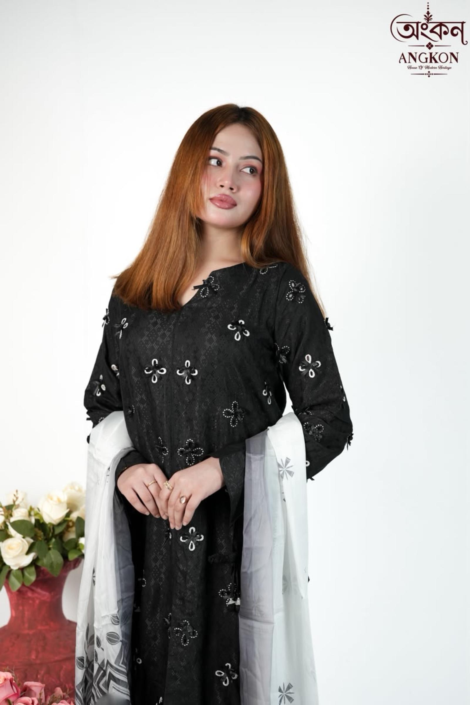 Tawakkal Wada – Midnight Black