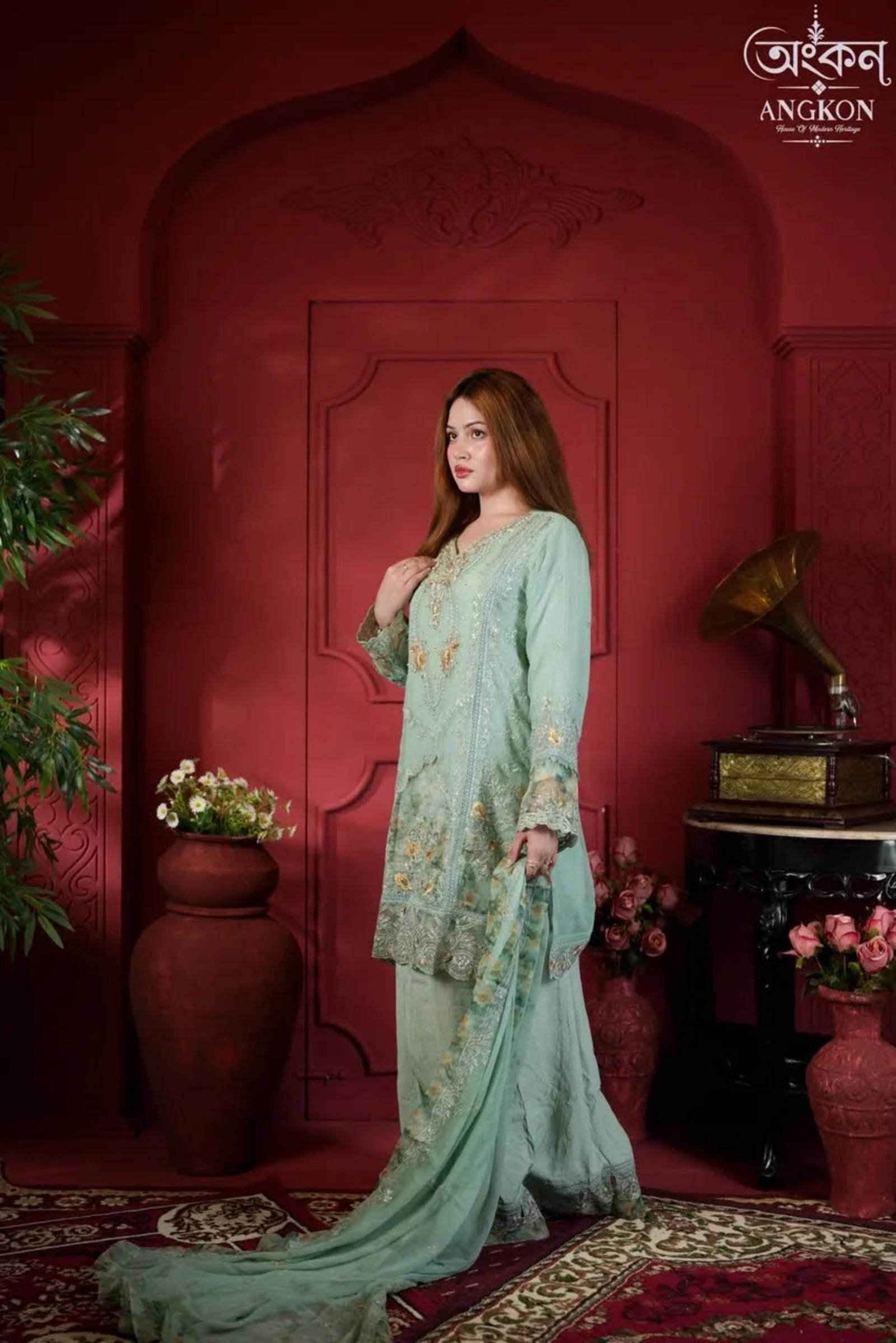 Ivory & Teal – Güzel Embroidered Suit