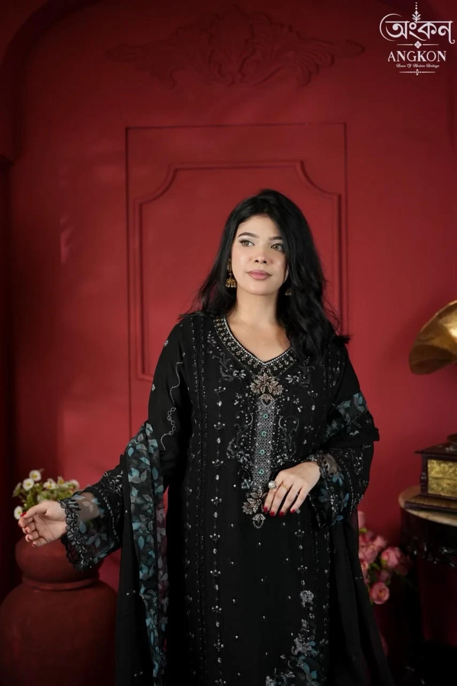 Safaidah – Dastaan | Black Floral Suit
