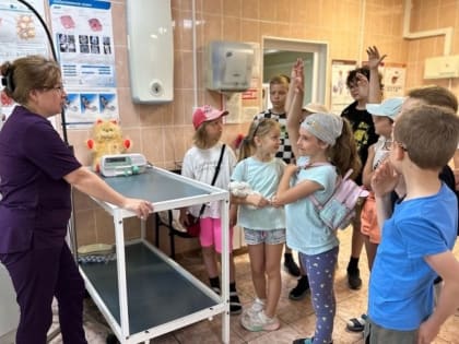Уроки доброты от партии «Единая Россия» при поддержке ветеринарной службы Ленобласти