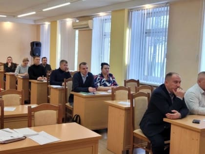 Сегодня глава администрации Приозерского района Александр Соклаков присутствовал на совещании с органами государственной власти и местного самоуправления.