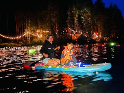 Всеволожские «моржи» устроили ночной заплыв на озере Длинное