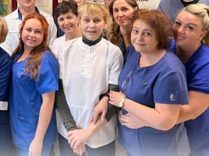 Сегодня мы с радостью поздравляем всех специалистов, которые лечат зубную боль и помогают сохранить красивую улыбку с Международным Днём стоматолога!