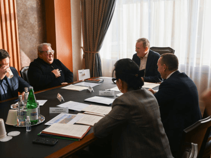 Ленобласть продолжает поддержку подшефного Енакиево