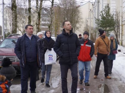 В восьми районах Ленинградской области прошли встречи с жителями многоквартирных домов по вопросам ЖКХ и благоустройства