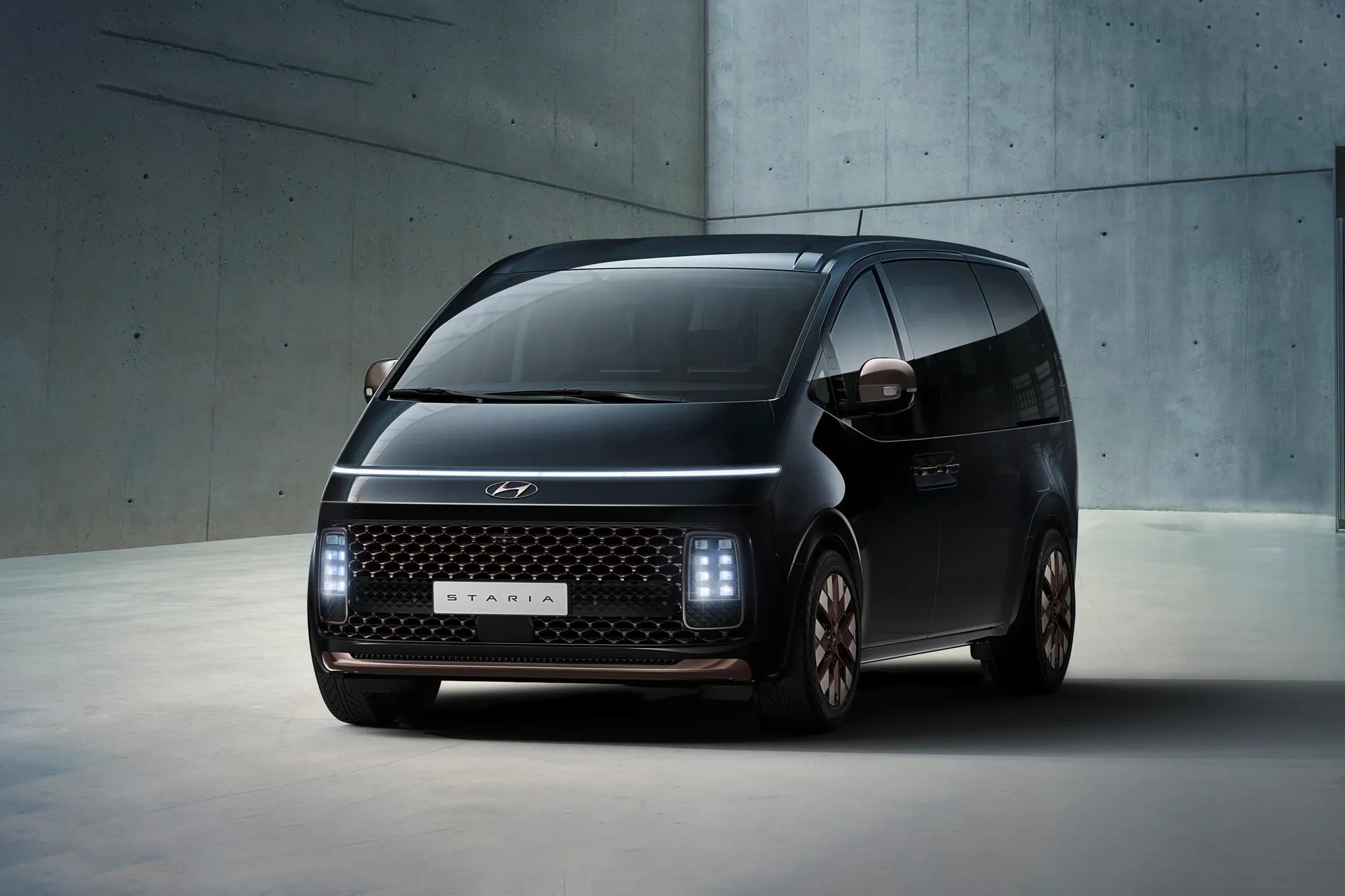 Hyundai Staria